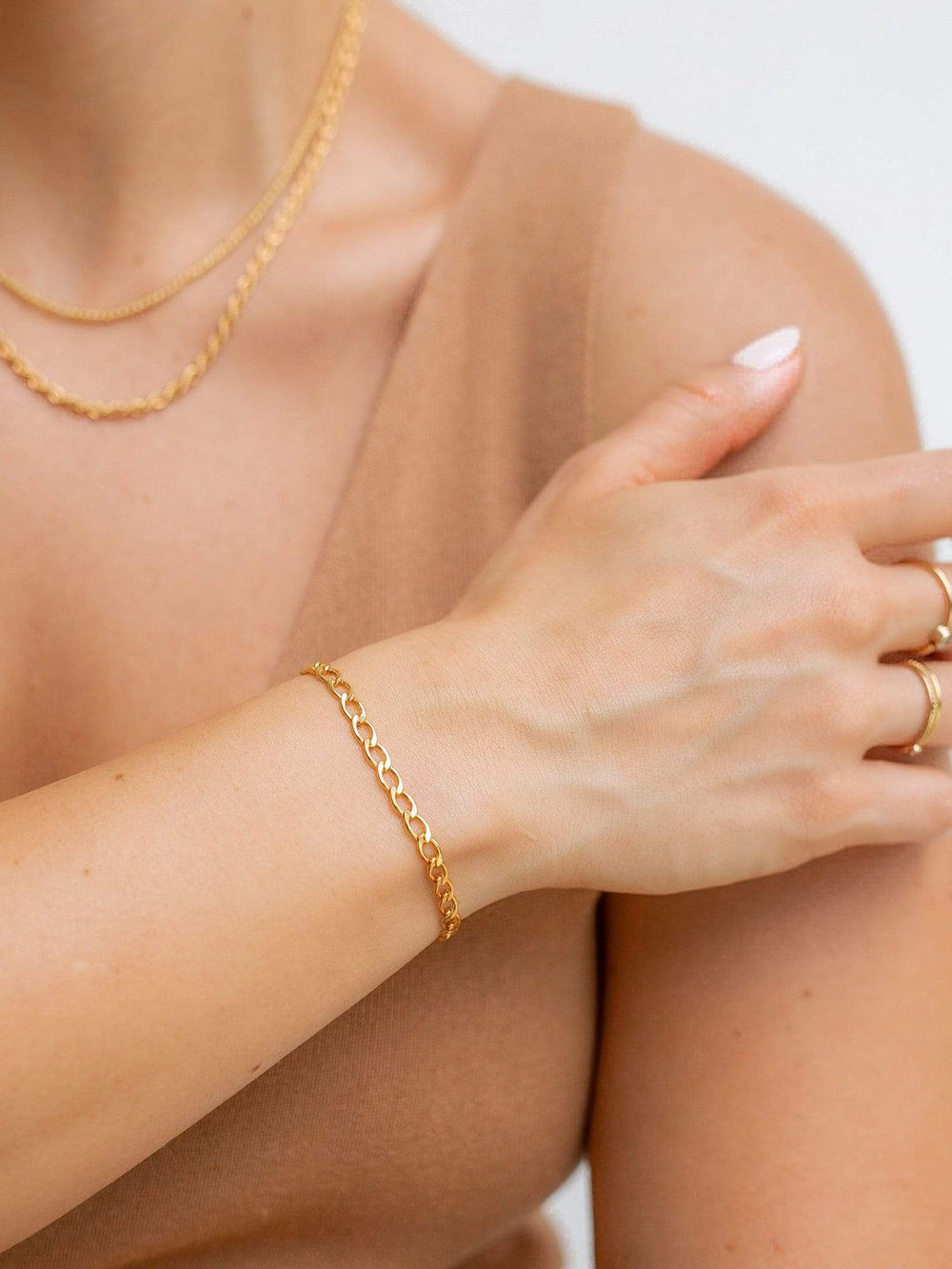 14K Gold Filled Bracelets Medium Curb Chain Bracelet LINK'D THE LABEL