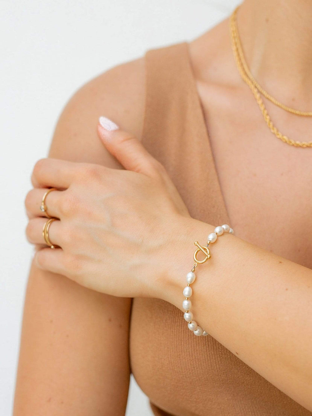 14K Gold Filled Bracelets Medium Pearl Bracelet LINK'D THE LABEL