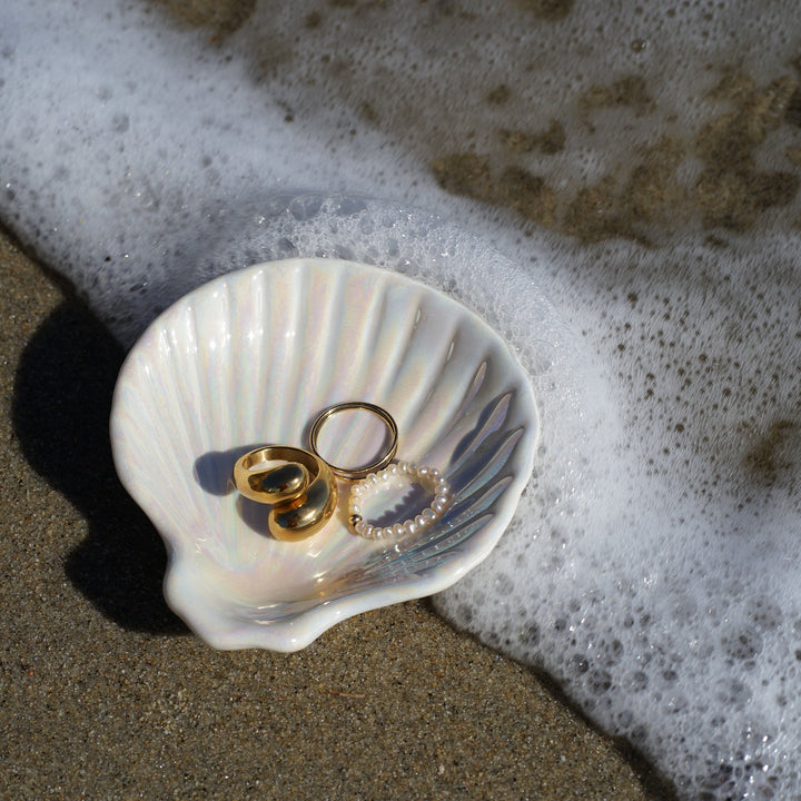 freshwater pearl elastic ring. Manana jewelry collection