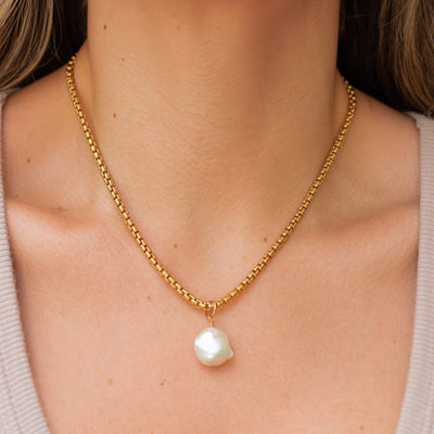 Model Wearing Audrey Baroque Freshwater Pearl Drop on 14k Gold-Filled 3.7mm Round Box Chain Necklace - LINK'D