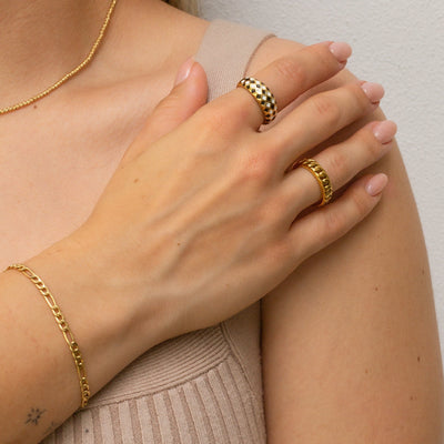 gold curb link chain ring